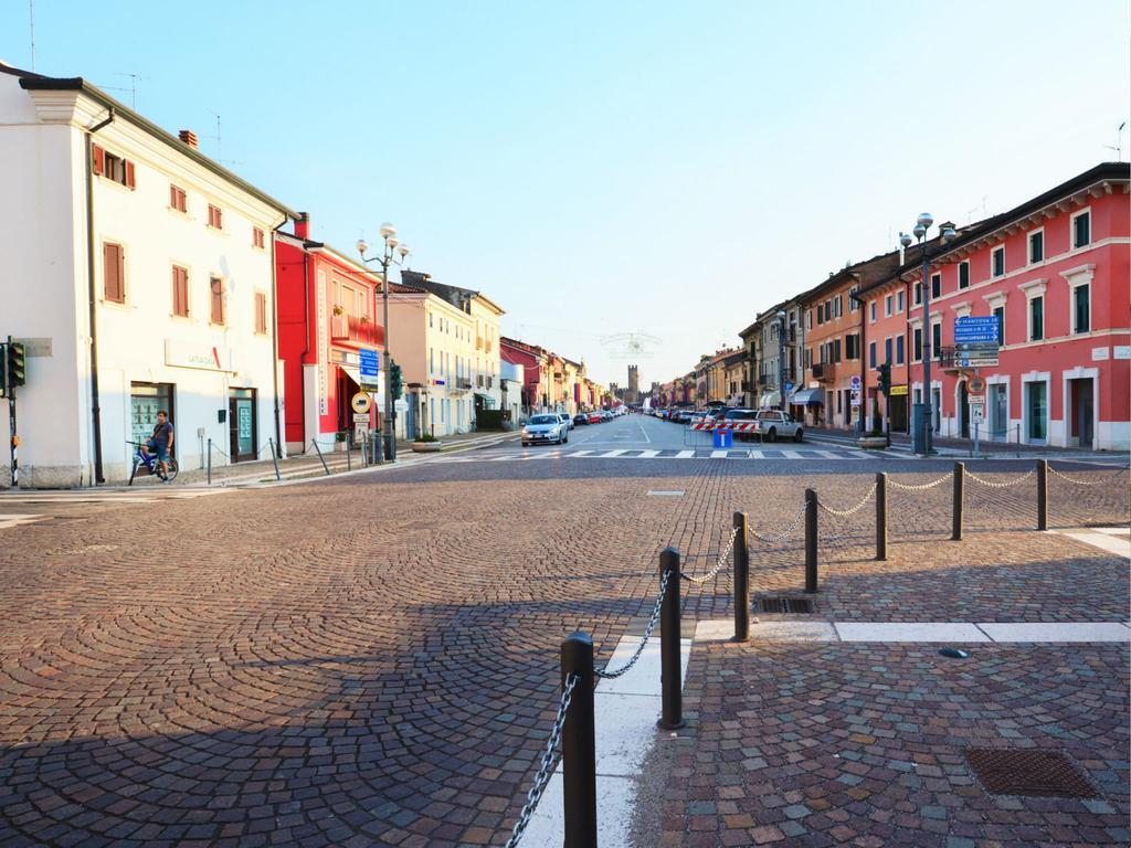 Ferienwohnung Residenza Emma Villafranca di Verona Exterior foto